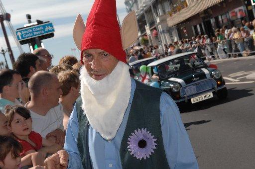A gnome collecting money.