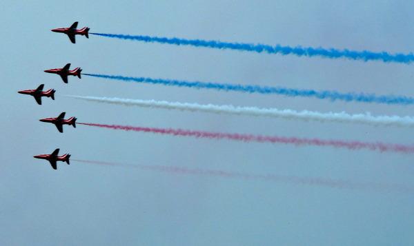Nikki Bayley trained her camera on the skies for 30 minutes solid - and the payoff was this great picture of the Arrows against a rare patch of blue sky.