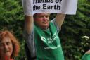 Protests as fracking drill starts to arrive in Balcombe
