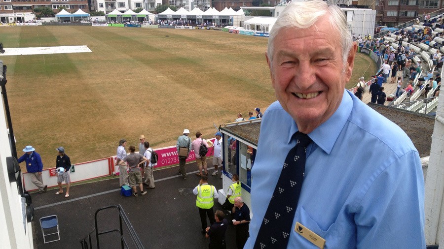 Former Sussex and England wicket-keeper Jim Parks dies aged 90