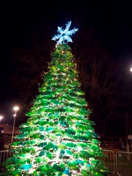 Rubbish Christmas tree to be switched on