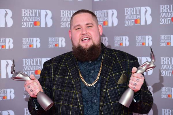 Rag'n'Bone Man picks up two Brit Awards