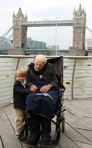 The world's oldest man Henry Allingham has died, aged 113. 

Here he is pictured on his 113th birthday in June with great great grandson Eril Carlson, aged three.
