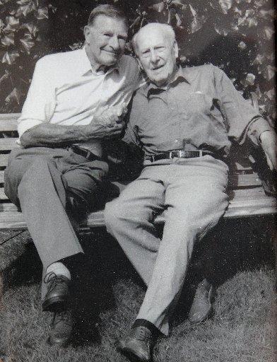 Dennis Goodwin (left), founder of the First World War Veterans Association with his good friend Henry Allingham. 