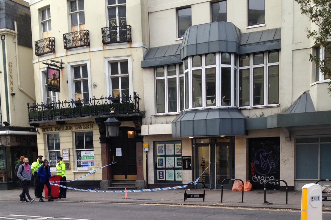 Police seal off area outside Royal Pavilion Tavern, Brighton