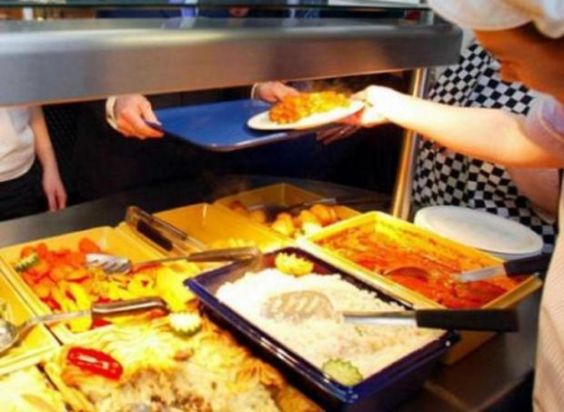 The Argus: All primary school pupils in Wales have been promised free school meals within three years