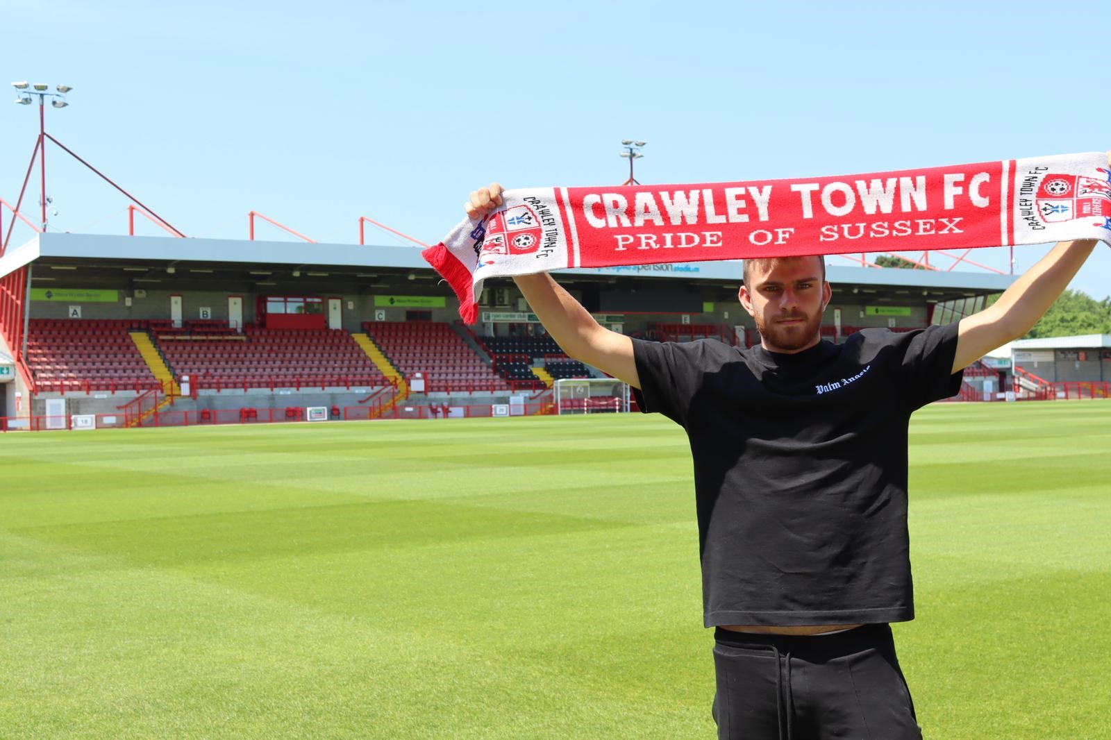Archie Davies ready to seize Crawley chance