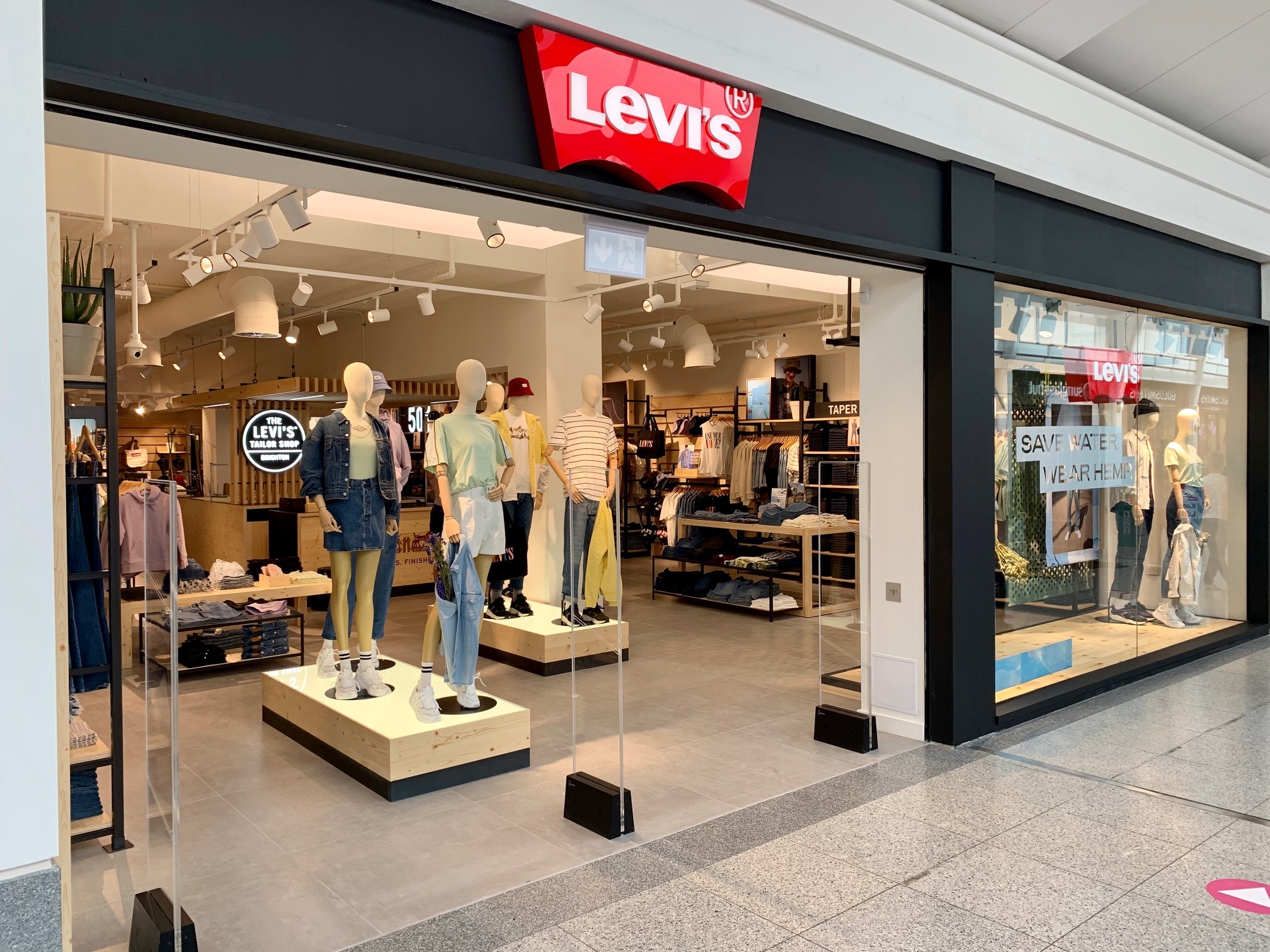 Helder op Geschatte acre Larger Levi's store opens at Churchill Square in Brighton | The Argus