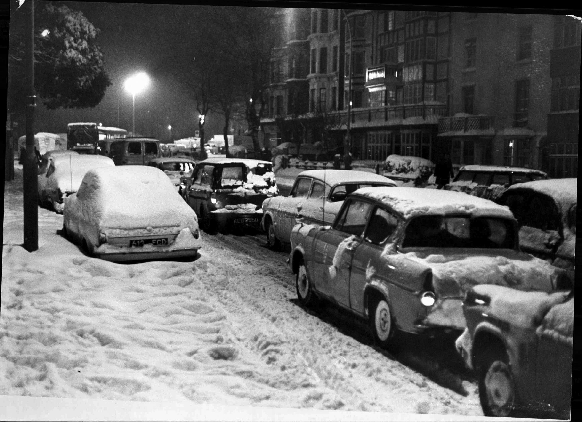 Richmond Place, Brighton SNOW CHAOS 9 DEC 1967Argus Archive Andy Garth..