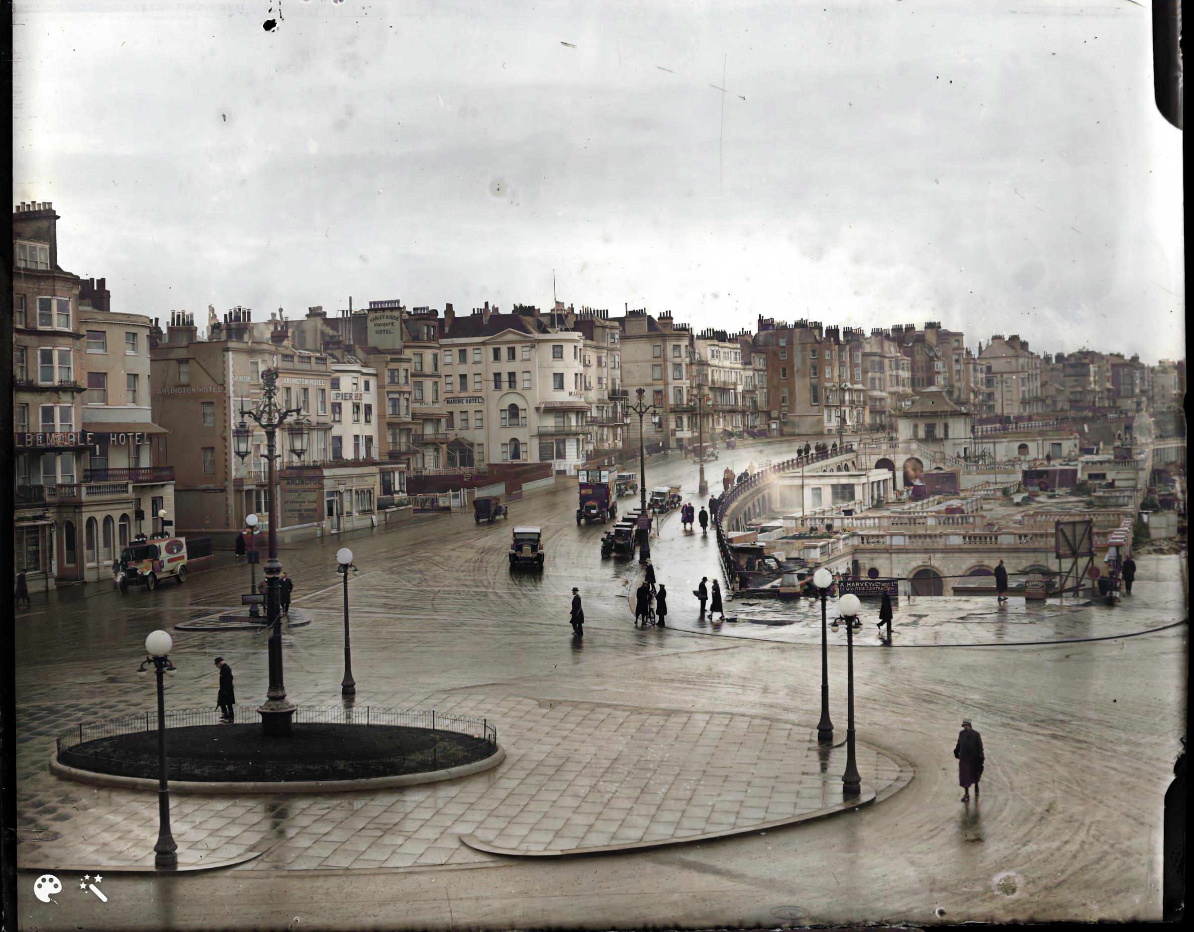 The Aquarium roundabout, Brighton, circa 1930