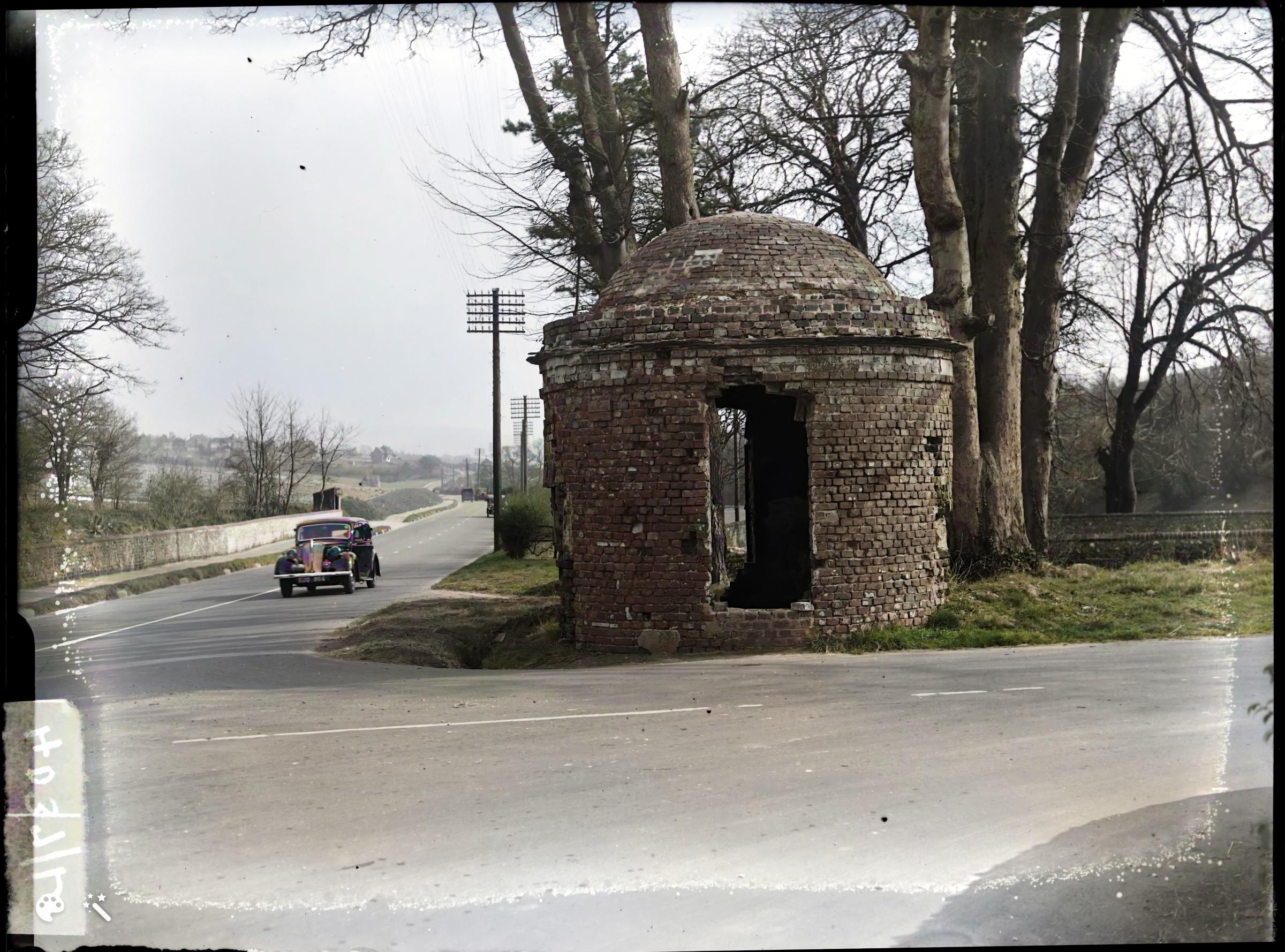 Toll House on the A27, 1951