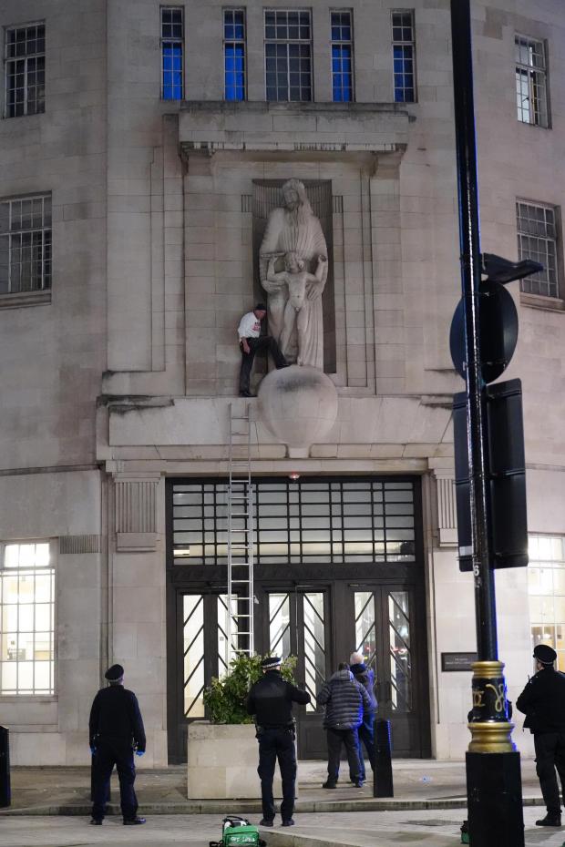 The Argus: Hammer-wielding protester destroys sculpture by paedophile artist born in Brighton 