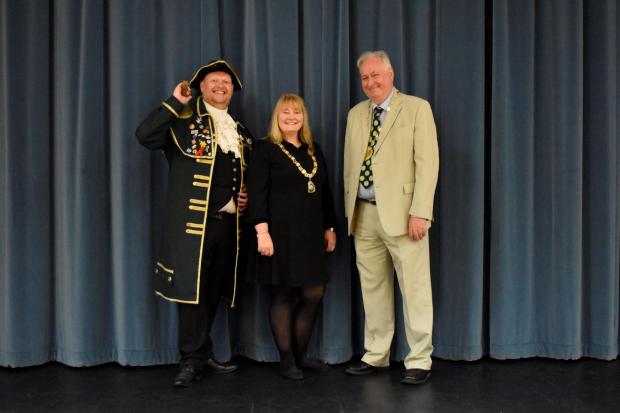 The Argus: (Left to right) Town crier, Jon Borthwick, with the new Peacehaven town mayor, Lucy Jo Symonds and new deputy mayor David Seabrook 