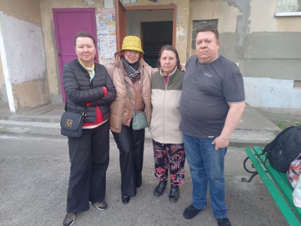 The Argus: From left, Tetiana, her mother Tamara, her aunt Lina and her cousin Leonid parting ways in Kremenchuk in April