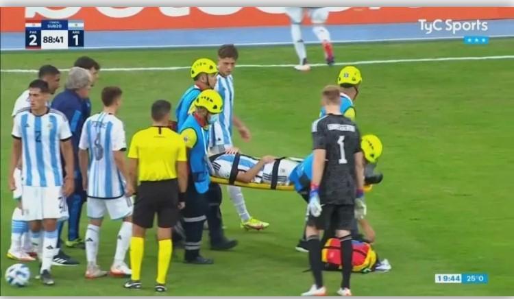 Facundo Buonanotte de Brighton se lesionó mientras jugaba para Argentina