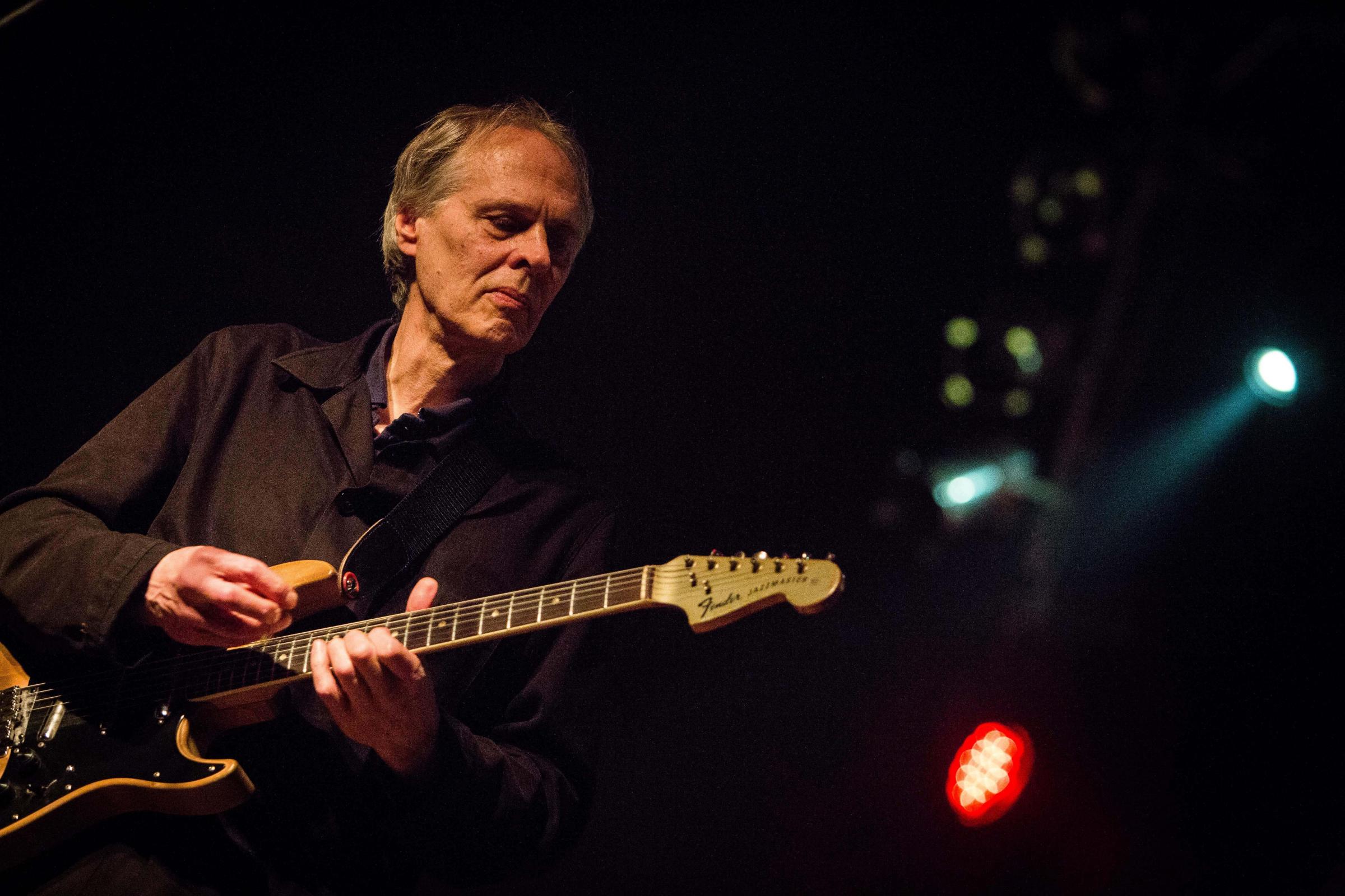 Guitarist Tom Verlaine, co-founder of Television, dies aged 73 - Vimarsana News
