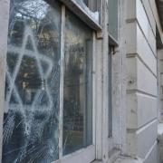 Anti-Semitic graffiti in Brighton city centre has been slammed. The graffiti was located near Brighton Pavilion