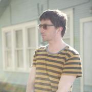 Graham Coxon wisely avoids wearing his own T-shirt