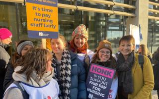 Caroline Lucas on picket line with the RCN