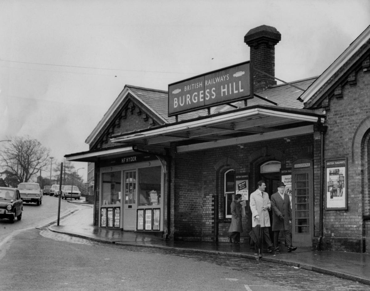 Burgess Hill Railway Station taken in 19 November 1975. Photographer David Bennett.