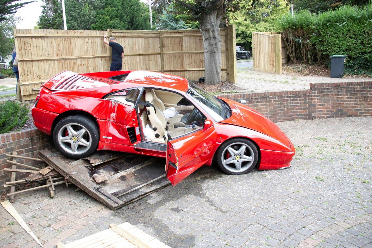 Ferrari Driver Crashes Into Fence In Worthing On Way To Goodwood Revival The Argus