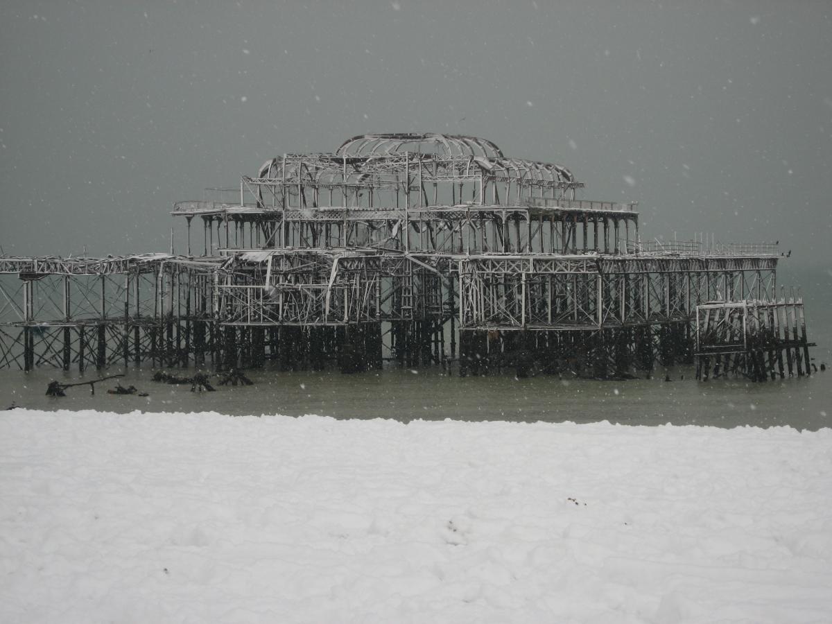 A more conventional picture of the pier in the snow, from Dave Ireland.